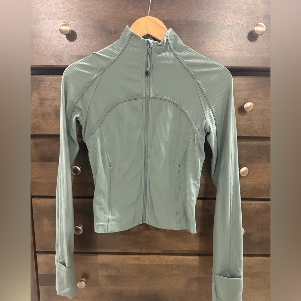 Lululemon define cropped nulu jacket